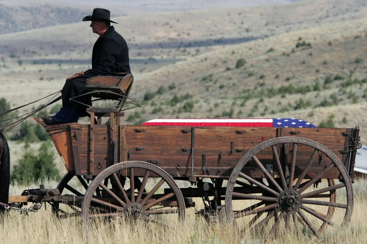 Кадр из фильма Добровольцы