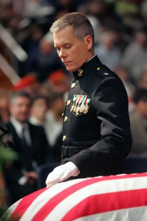 Кадр из фильма Добровольцы