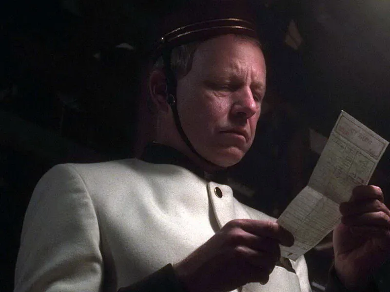 Кадр из фильма Напротив по коридору