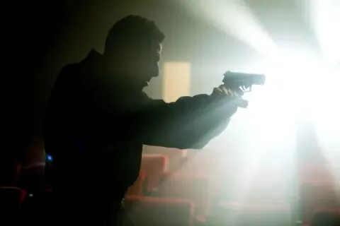 Кадр из фильма Дави на газ