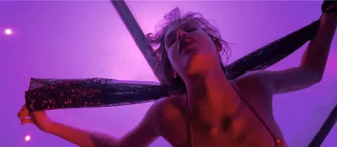 Кадр из фильма Вход в пустоту