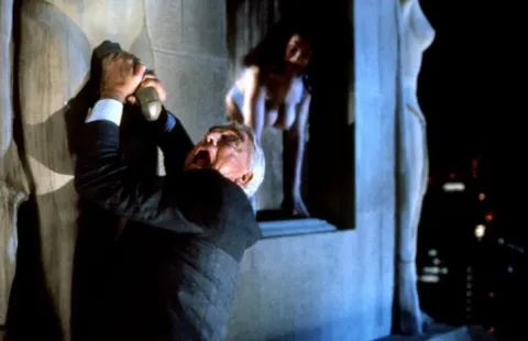 Кадр из фильма Голый пистолет