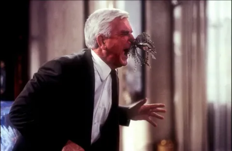 Кадр из фильма Голый пистолет