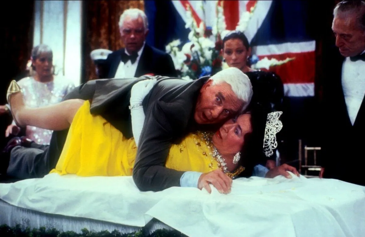 Кадр из фильма Голый пистолет