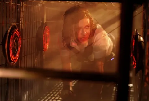 Кадр из фильма Пила 6