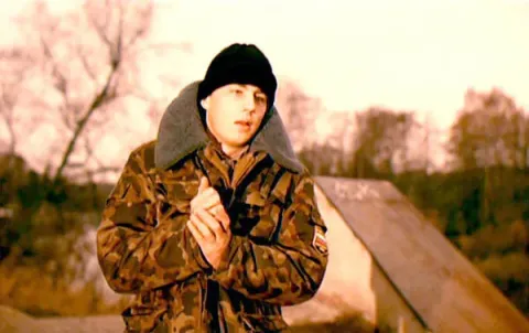 Кадр из фильма Брат