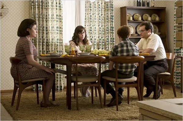 Кадр из фильма Серьёзный человек