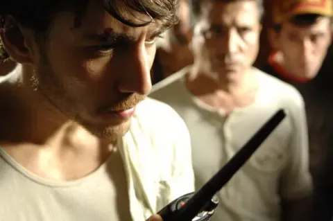 Кадр из фильма Камера 211