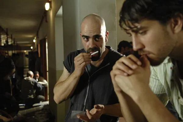 Кадр из фильма Камера 211