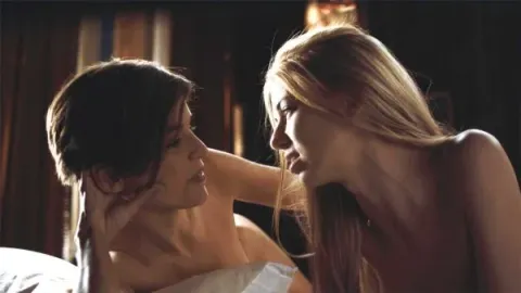 Кадр из фильма Комната в Риме