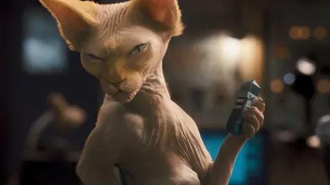 Кадр из фильма Кошки против собак: Месть Китти Галор