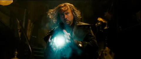 Кадр из фильма Ученик чародея