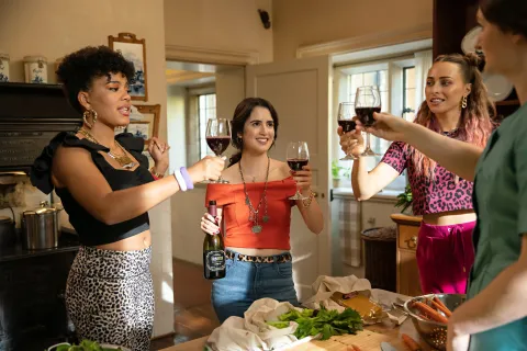 Кадр из фильма В королевском стиле