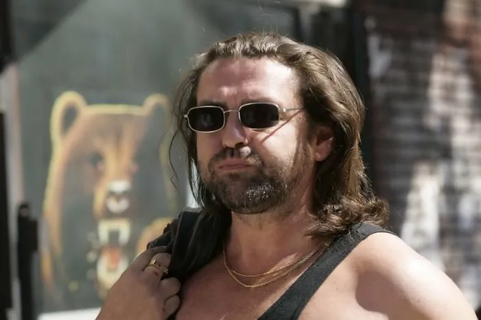 Кадр из фильма Калибр 45