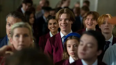 Кадр из фильма Молодые монархи