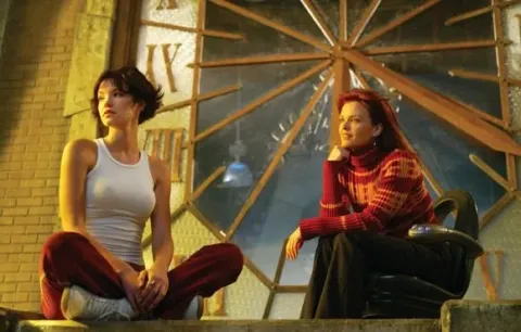 Кадр из фильма Хищные птицы