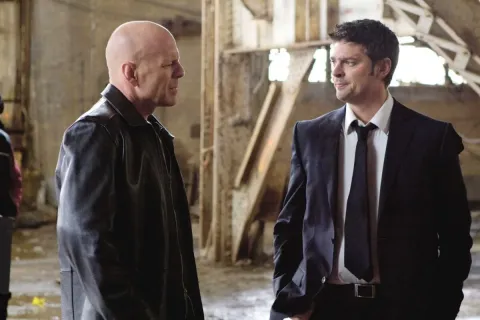 Кадр из фильма РЭД