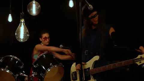 Кадр из фильма Хэллбендер