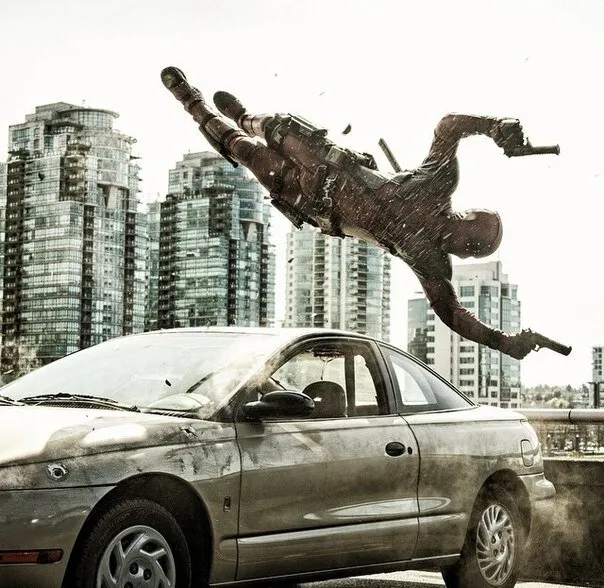 Кадр из фильма Дэдпул