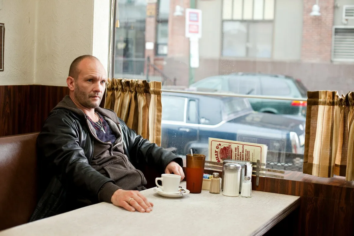 Кадр из фильма Области тьмы