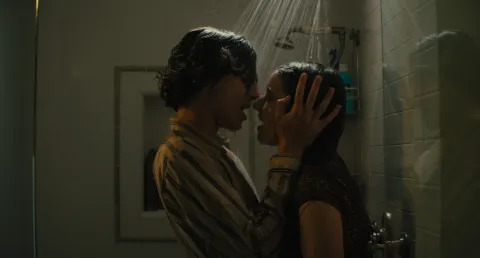 Кадр из фильма Красивый мальчик