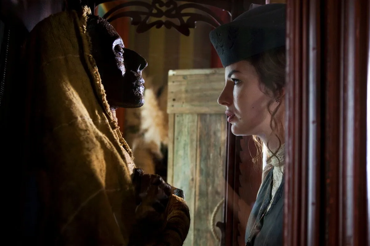 Кадр из фильма Необычайные приключения Адель