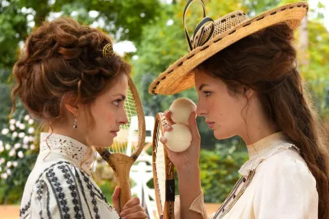 Кадр из фильма Необычайные приключения Адель