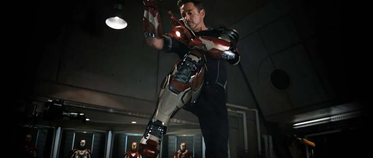 Кадр из фильма Железный человек 3