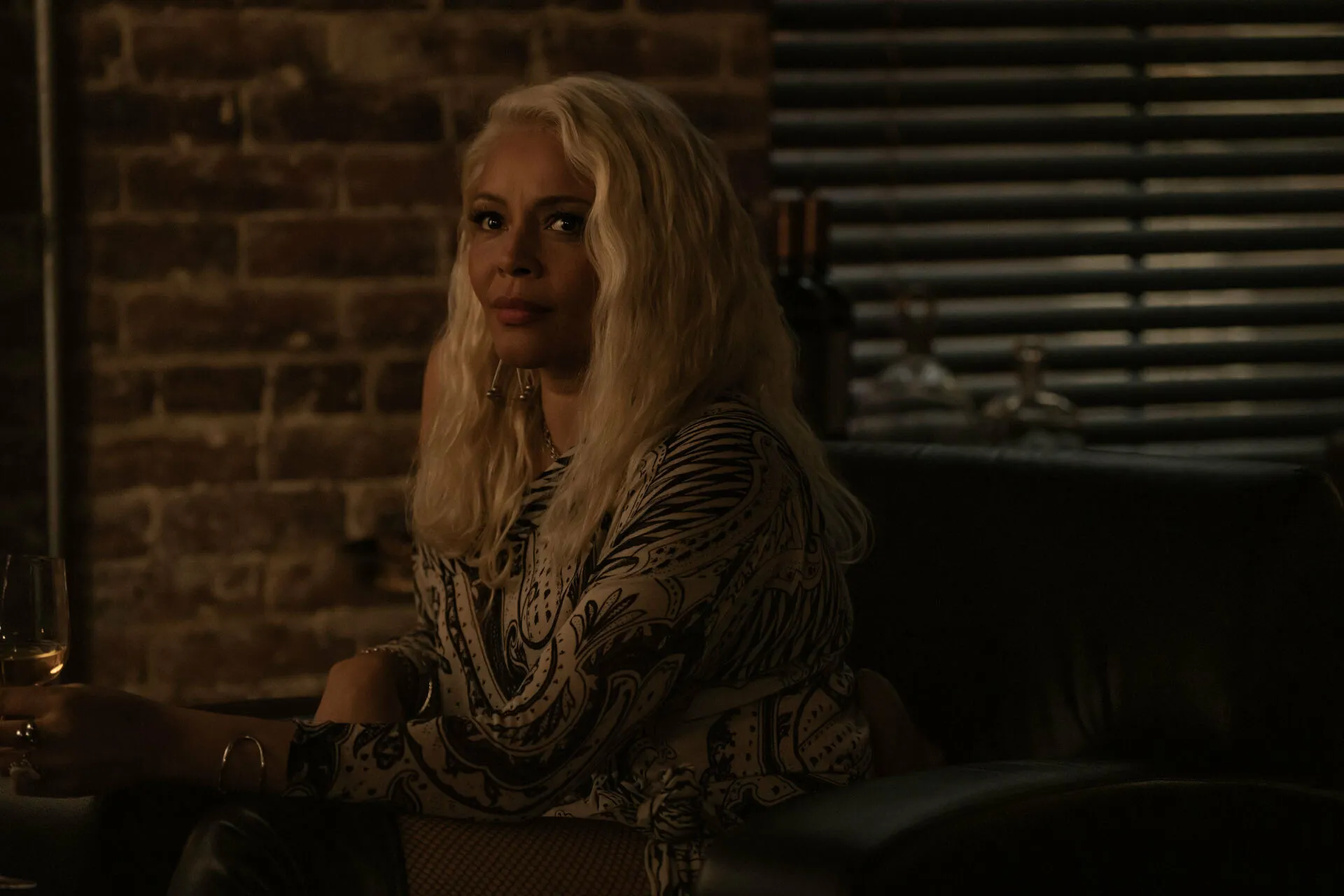 Кадр из фильма Пингвин