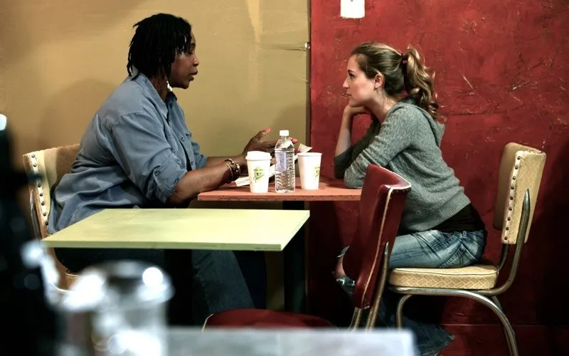 Кадр из фильма Кафе