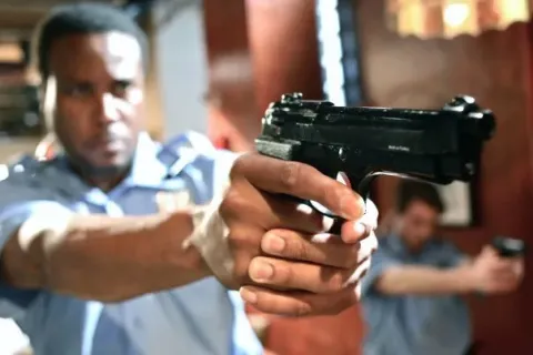 Кадр из фильма Кафе