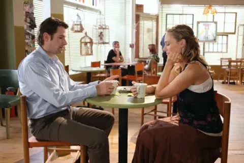 Кадр из фильма Кафе