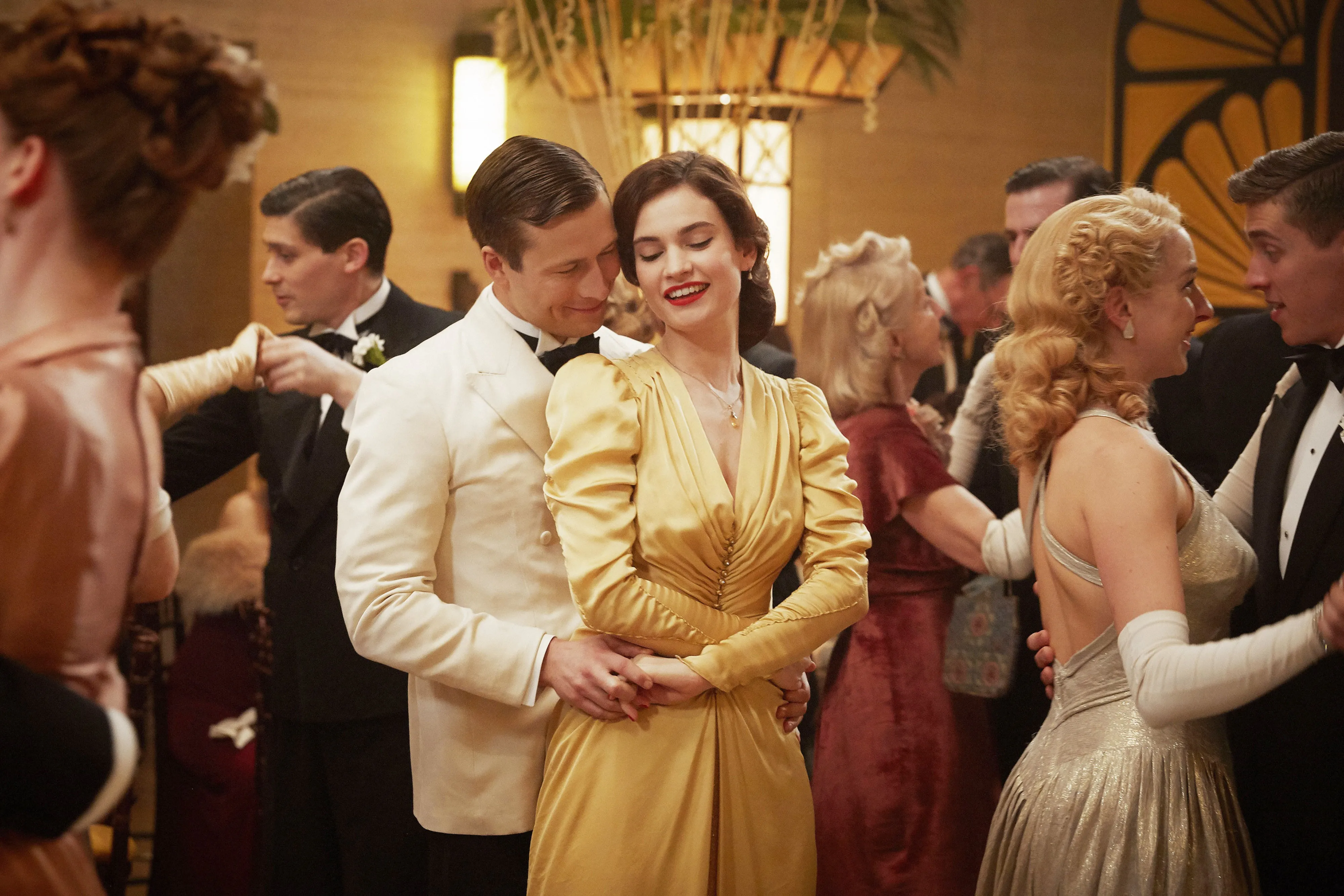 Кадр из фильма Клуб любителей книг и пирогов из картофельных очистков