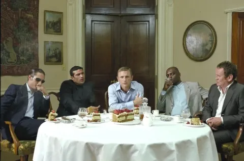 Кадр из фильма Слоеный торт