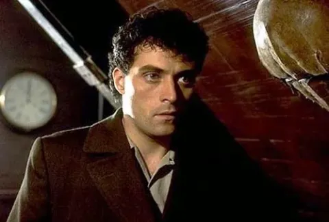 Кадр из фильма Тёмный город