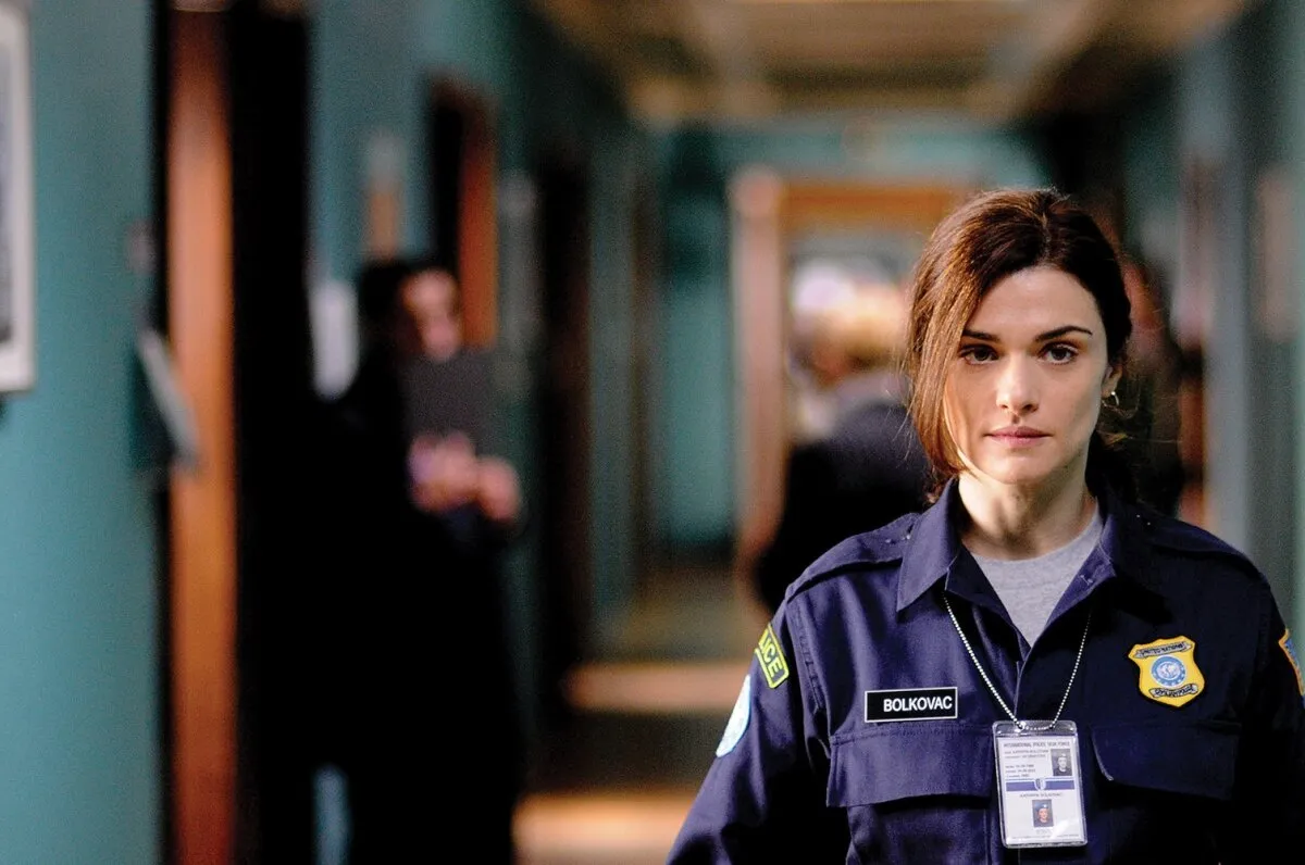 Кадр из фильма Стукачка