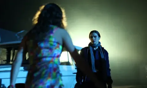 Кадр из фильма Стукачка