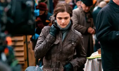 Кадр из фильма Стукачка