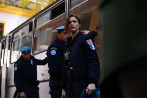 Кадр из фильма Стукачка