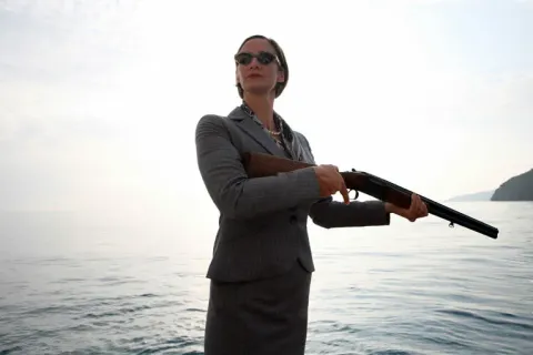 Кадр из фильма Всем нужна Кэт