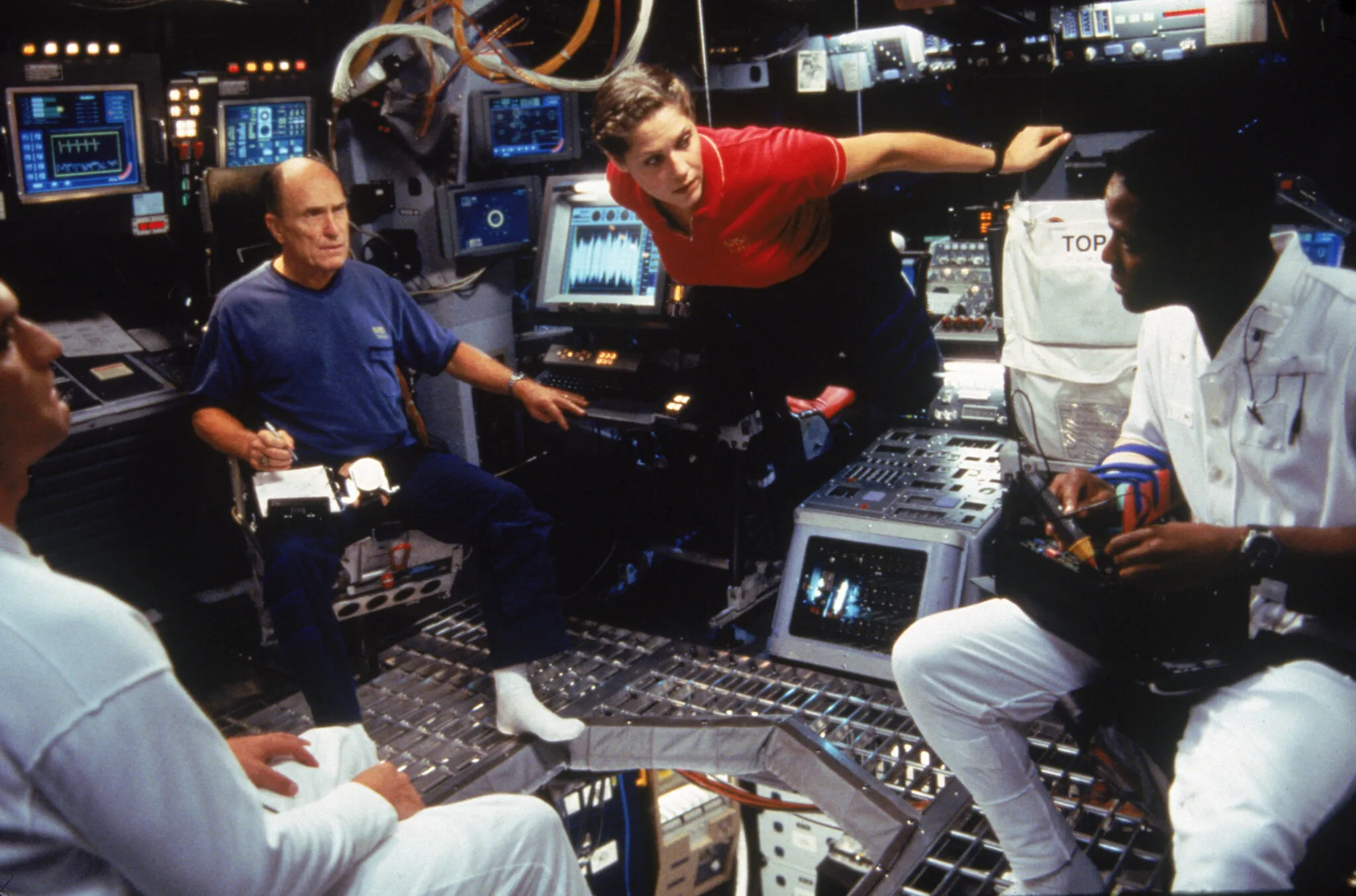 Кадр из фильма Столкновение с бездной