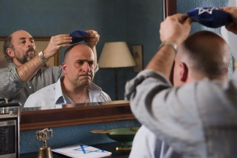 Кадр из фильма Неверный