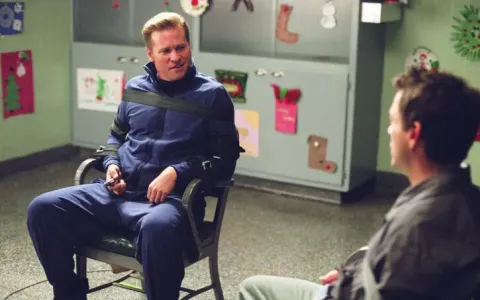 Кадр из фильма Поцелуй навылет