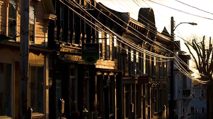 Кадр из фильма Тайны Хейвена