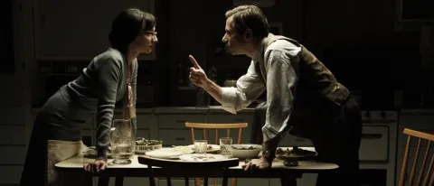 Кадр из фильма Цыпленок с черносливом