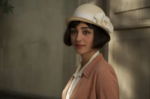 Кадр из фильма Цыпленок с черносливом