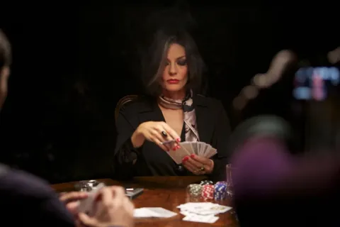 Кадр из фильма Цыпленок с черносливом