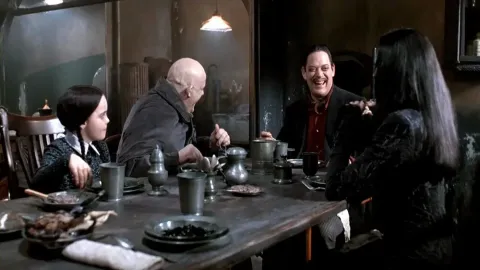 Кадр из фильма Семейка Аддамс