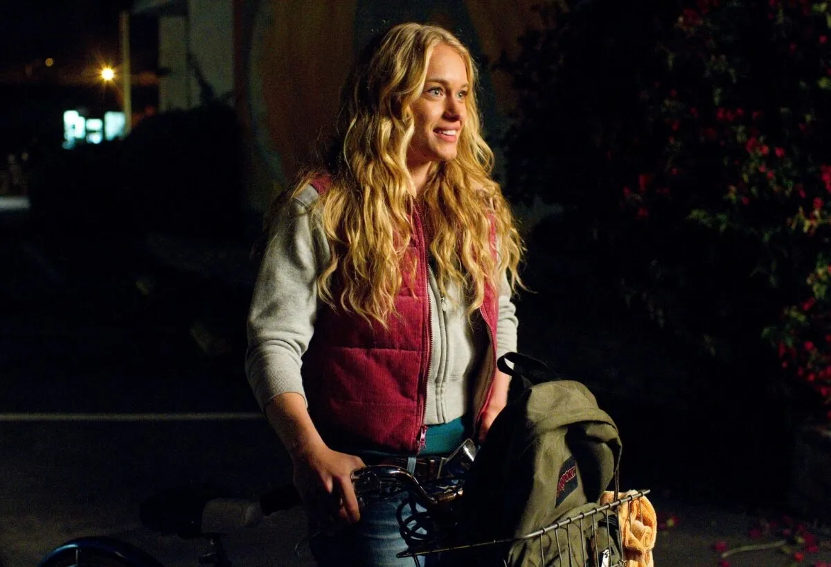 Кадр из фильма Покорители волн