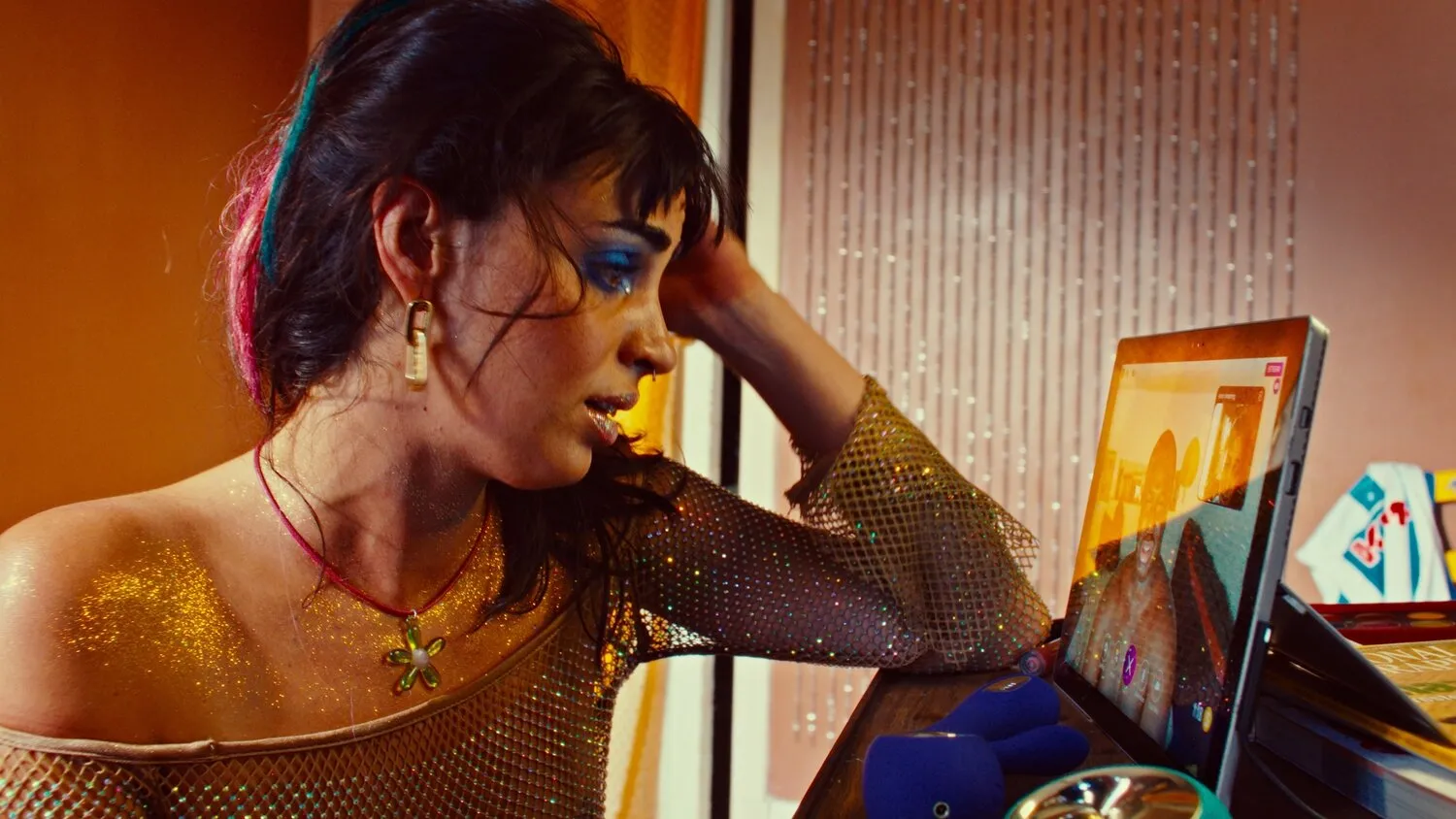 Кадр из фильма Девушки на балконе